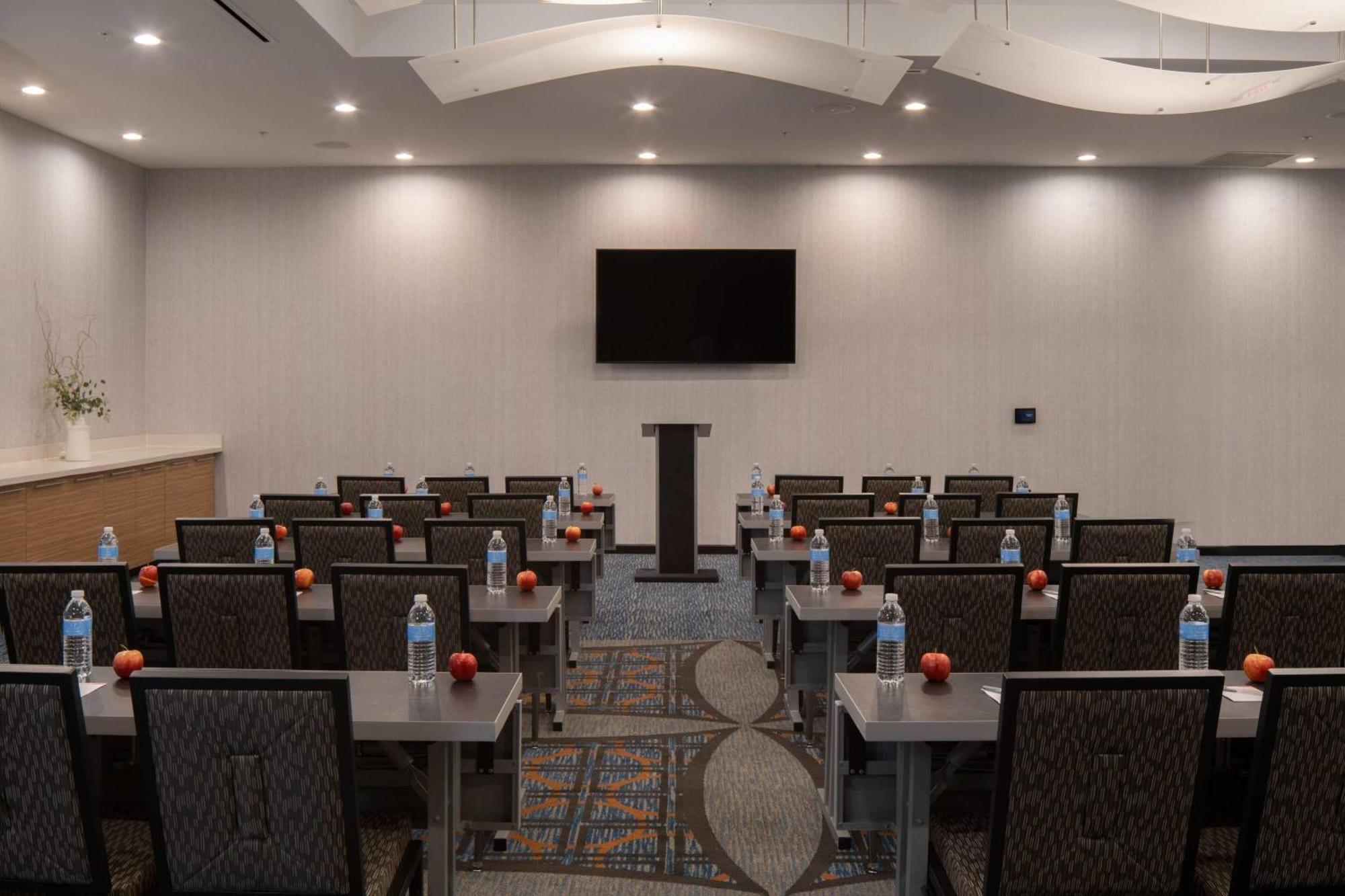 Towneplace By Marriott Suites Clarksville Bagian luar foto