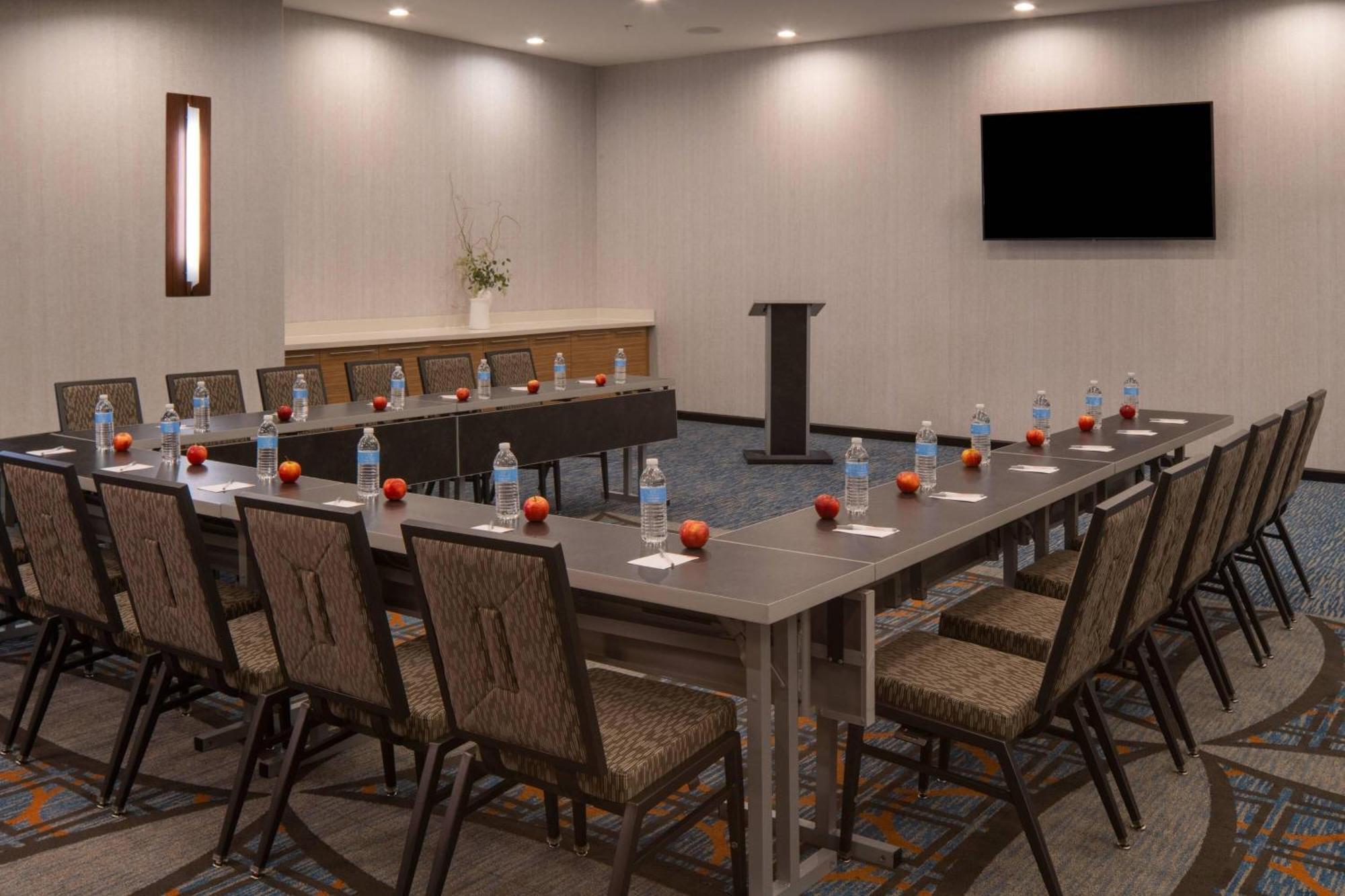 Towneplace By Marriott Suites Clarksville Bagian luar foto